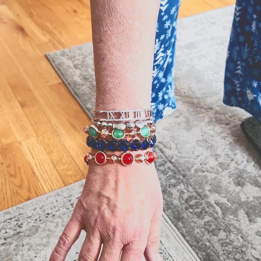 🌟 Bundled 5 piece Bracelet Set
